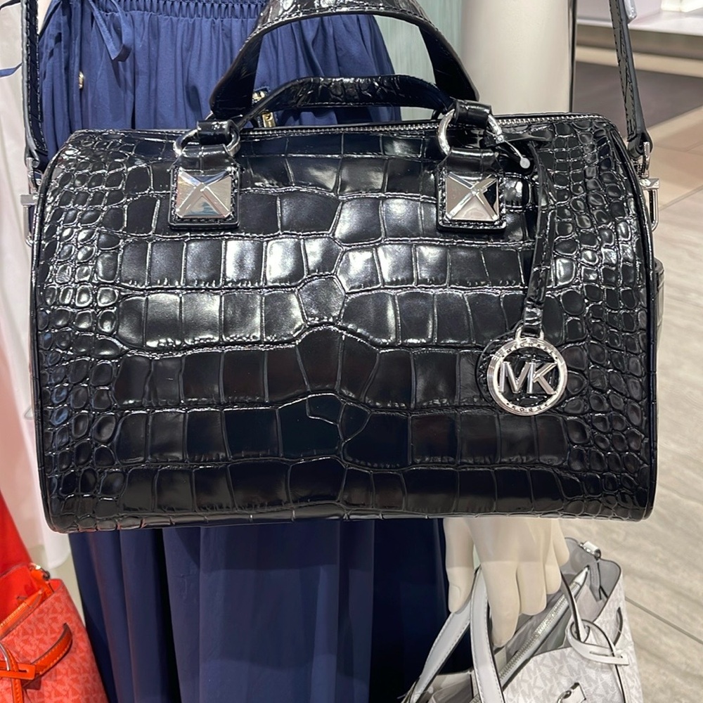 Michael Kors Grayson Medium Crocodile Embossed Leather Satchel
Black 
NWT - Picture 3 of 16